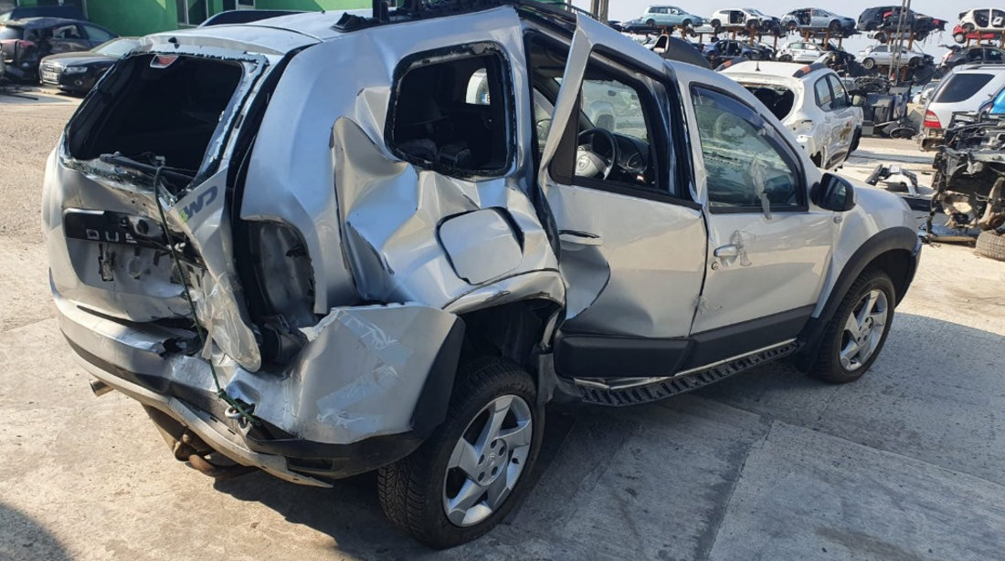 Aripa dreapta spate Dacia Duster 2012 4x4 1.5 dci