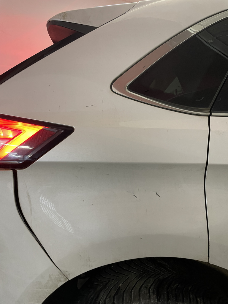 Aripa Dreapta Spate Ford EDGE 2.0 Motorina 2018, CU MIC DEFECT