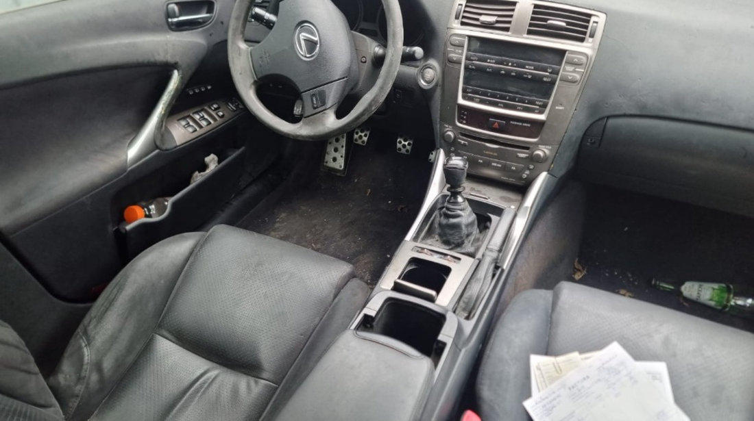 Aripa dreapta spate Lexus IS 2008 berlina 2.2 d 2AD-FHV