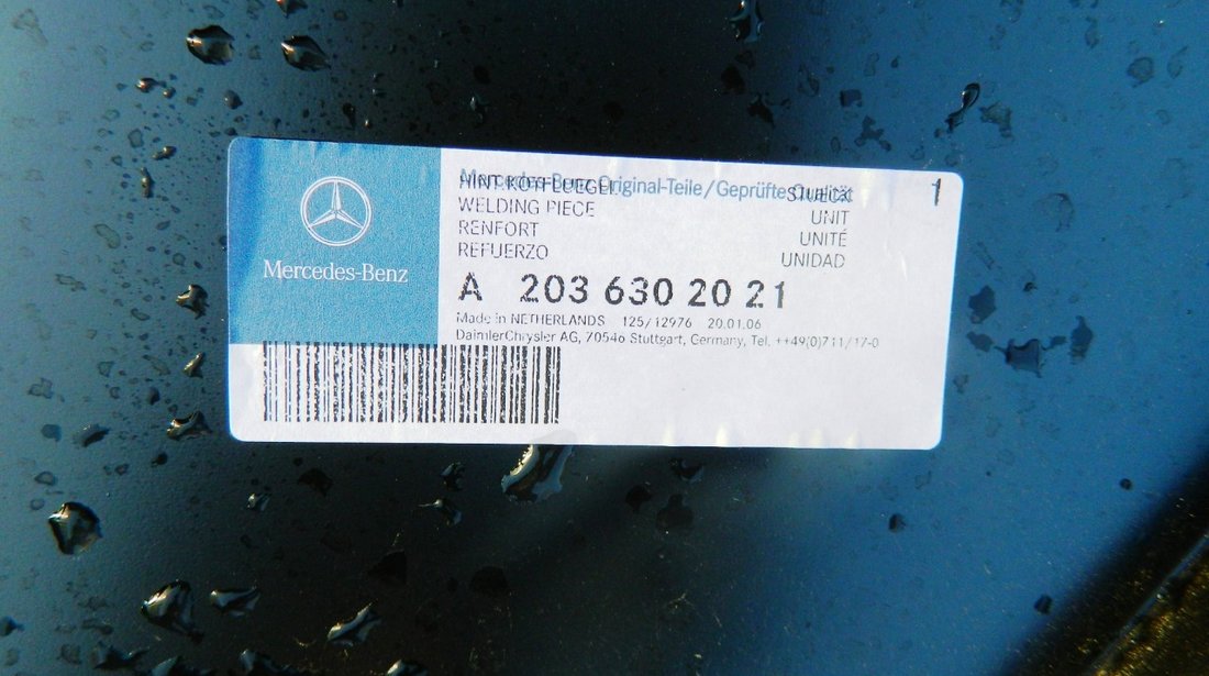 Aripa dreapta spate Mercedes C Class W203 an 2001-2006 cod A2036302021