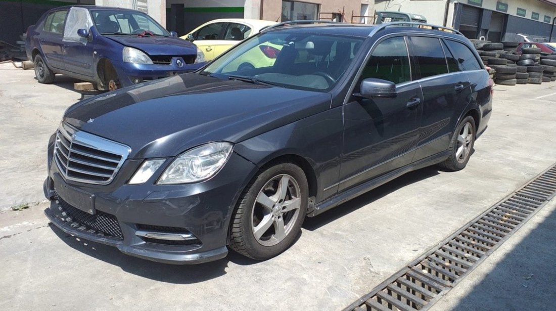 Aripa dreapta spate Mercedes E-Class W212 2013 combi 2.2 cdi