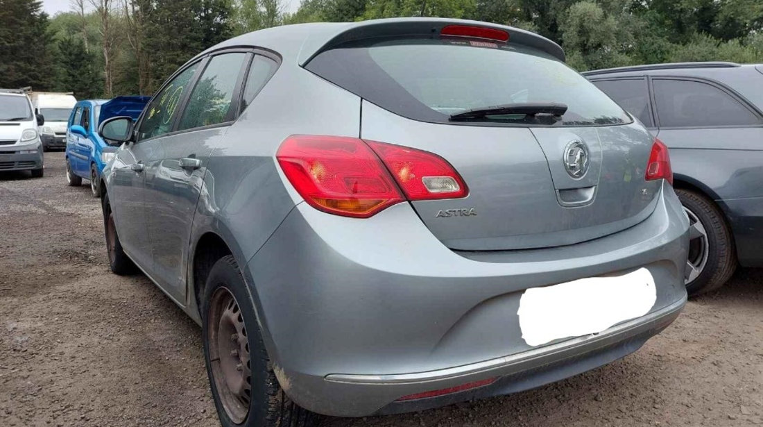 Aripa dreapta spate Opel Astra J 2012 HATCHBACK 1.6 i