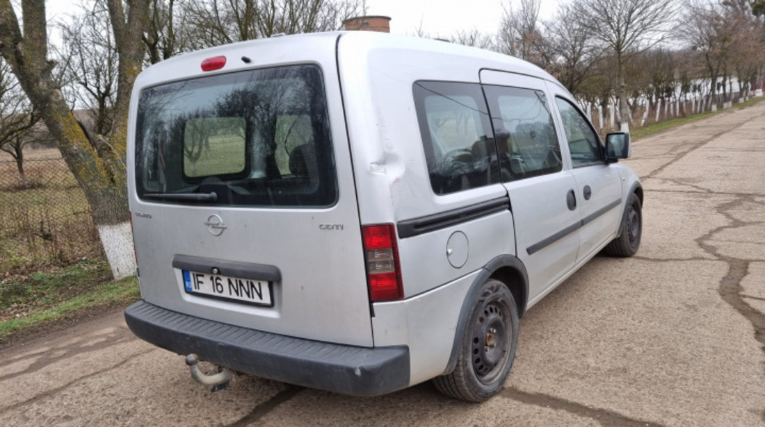 Aripa dreapta spate Opel Combo C 2009 minivan 1.3 diesel