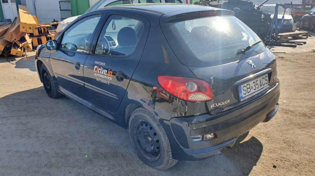 Aripa dreapta spate Peugeot 206 2010 + hatchback 1.4 hdi