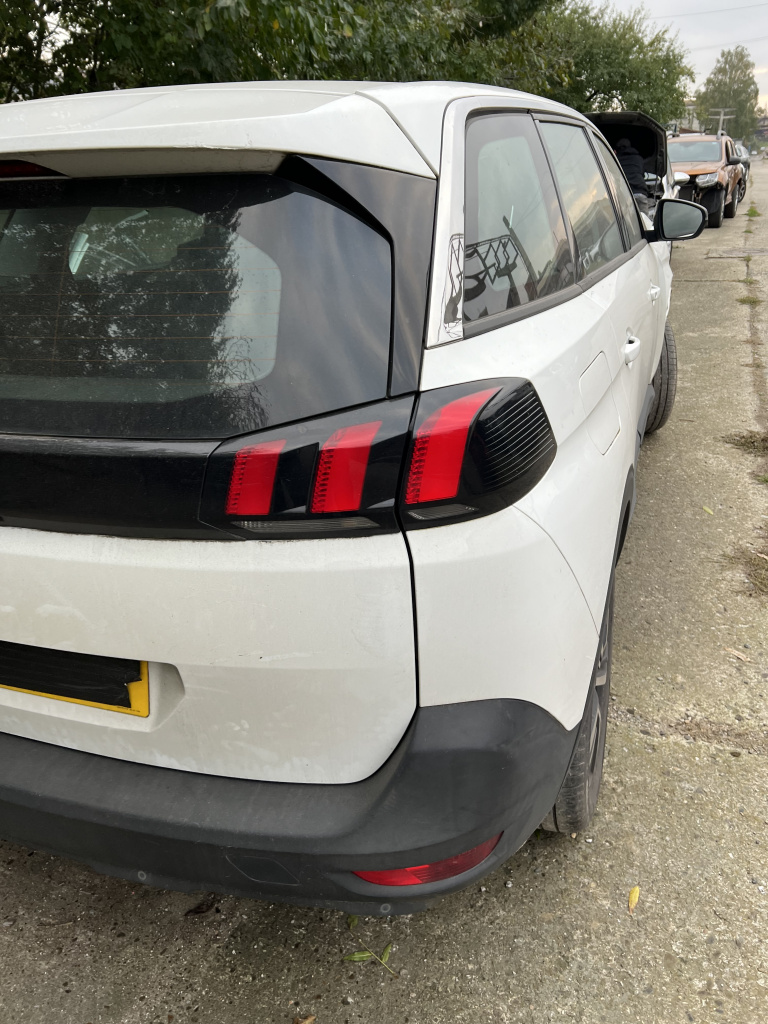 Aripa Dreapta Spate Peugeot 5008 1.5 Motorina 2019