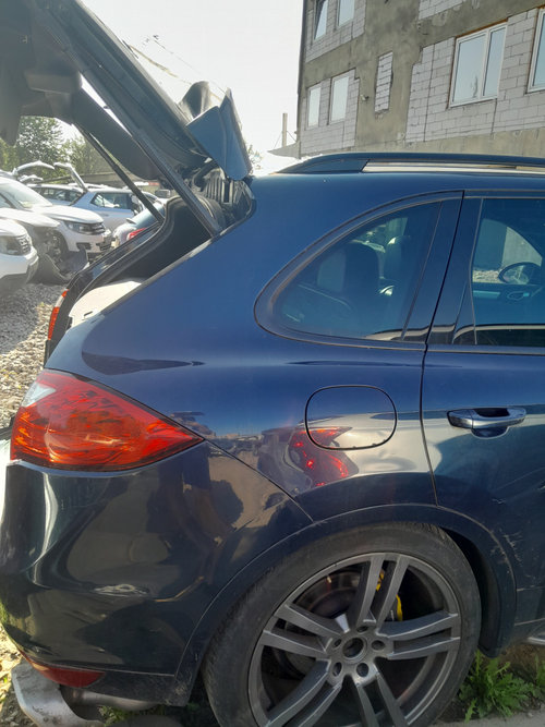 Aripa Dreapta Spate Porsche Cayenne 2011