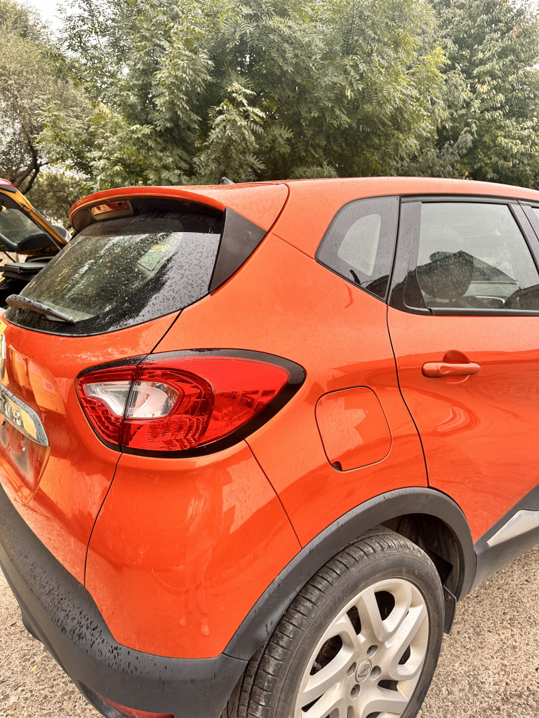 Aripa Dreapta Spate Renault Captur 0.9 Benzina 2016, -