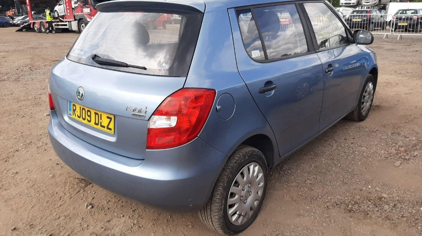 Aripa dreapta spate Skoda Fabia 2 2009 HATCHBACK 1.2 I