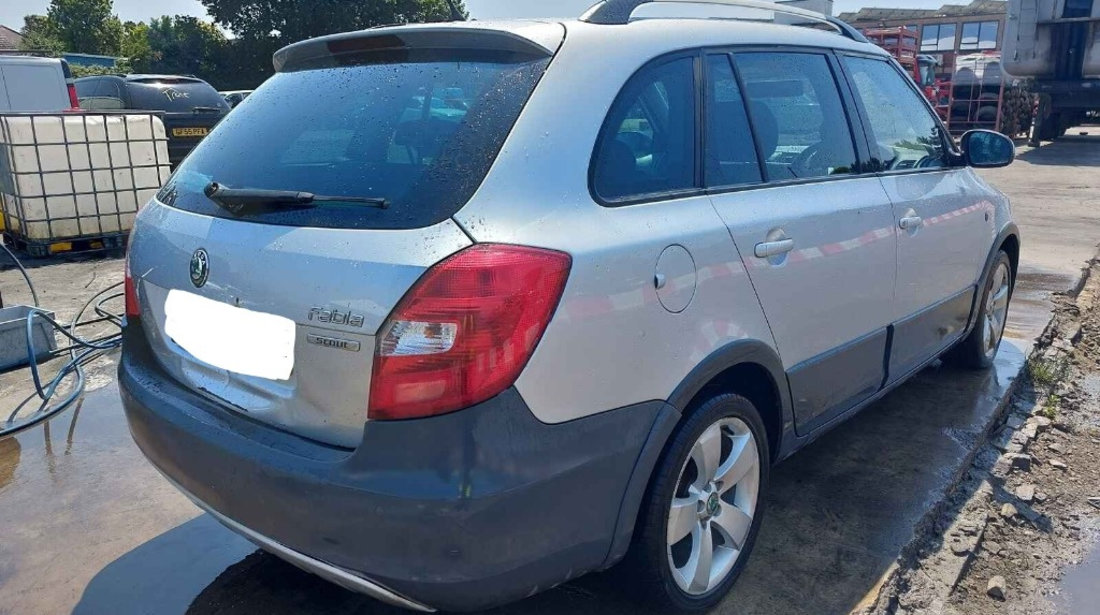 Aripa dreapta spate Skoda Fabia 2 2011 Scout BREAK 1.6 TDI CAYC