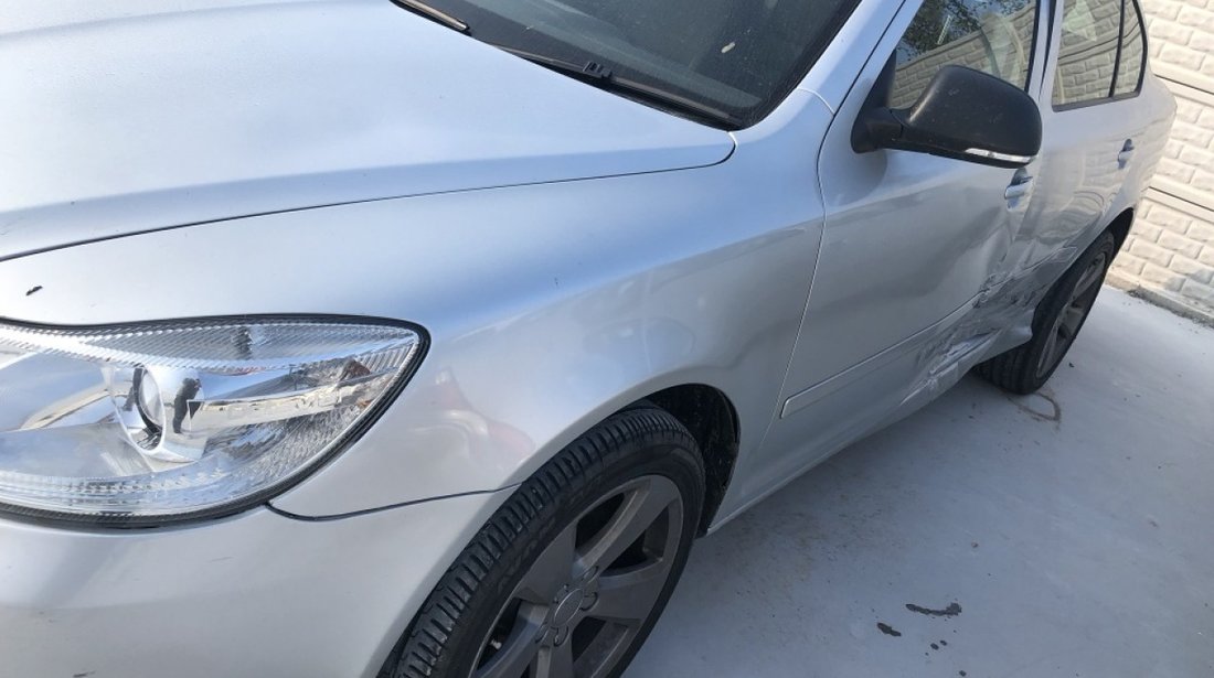 Aripa dreapta spate Skoda Octavia 2012 berlina 1.6 diesel