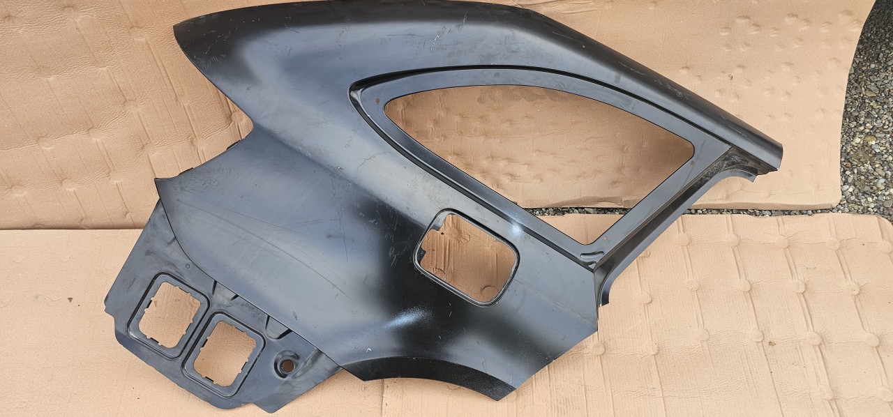 Aripa dreapta spate Skoda Superb 2 combi 2009 2010 2011 2012 2013 2014 2015