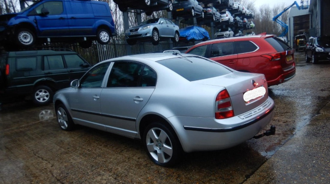 Aripa dreapta spate Skoda Superb 2007 Berlina 2.5 TDI