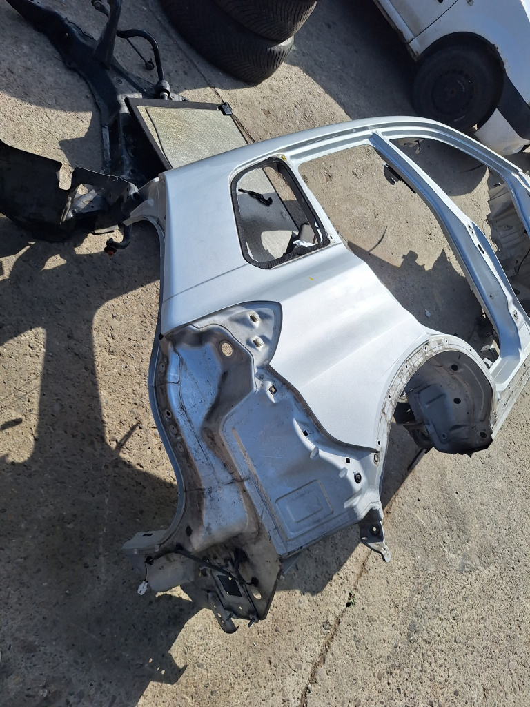 Aripa Dreapta Spate Suzuki Vitara 1.6 Benzina 2017, CU BUCATA FUSTA