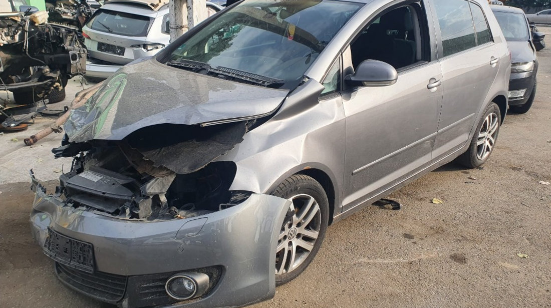 Aripa dreapta spate Volkswagen Golf 6 Plus 2011 monovolum 1.6 tdi CAY