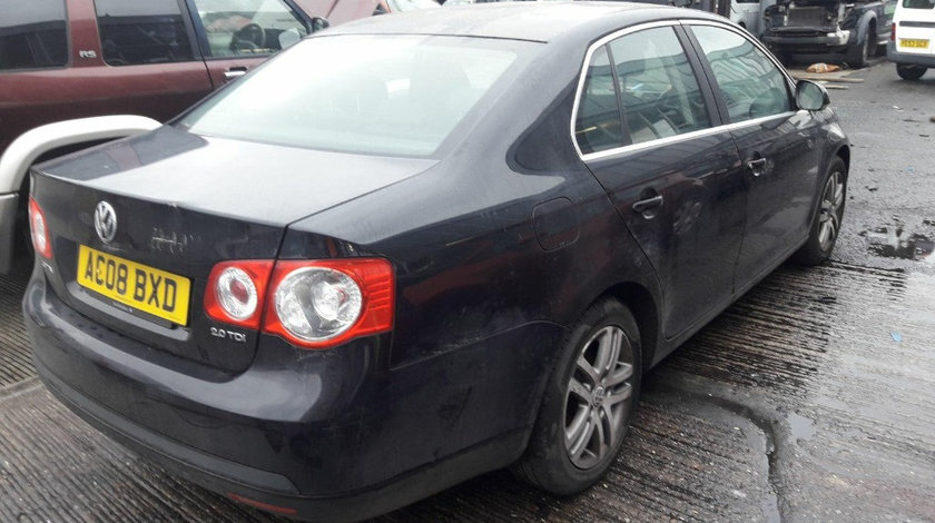 Aripa dreapta spate Volkswagen Jetta 2008 Sedan 2.0 TDi