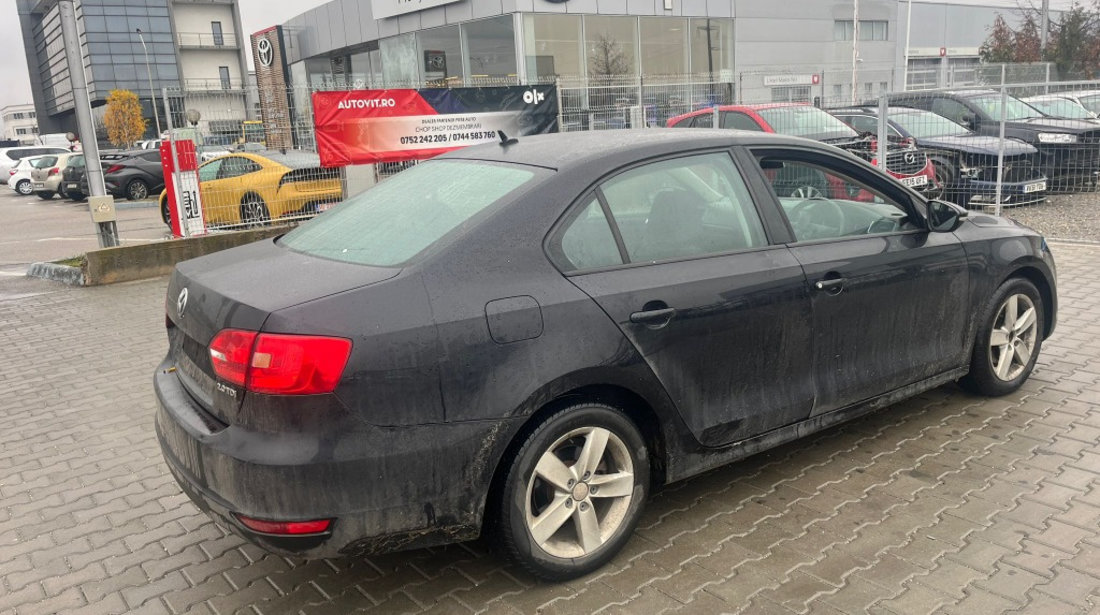 Aripa dreapta spate Volkswagen Jetta 2011 SEDAN 2.0 TDI CFFB