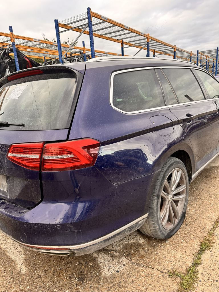 Aripa Dreapta Spate Volkswagen Passat B8 1.4 Benzina 2018, -