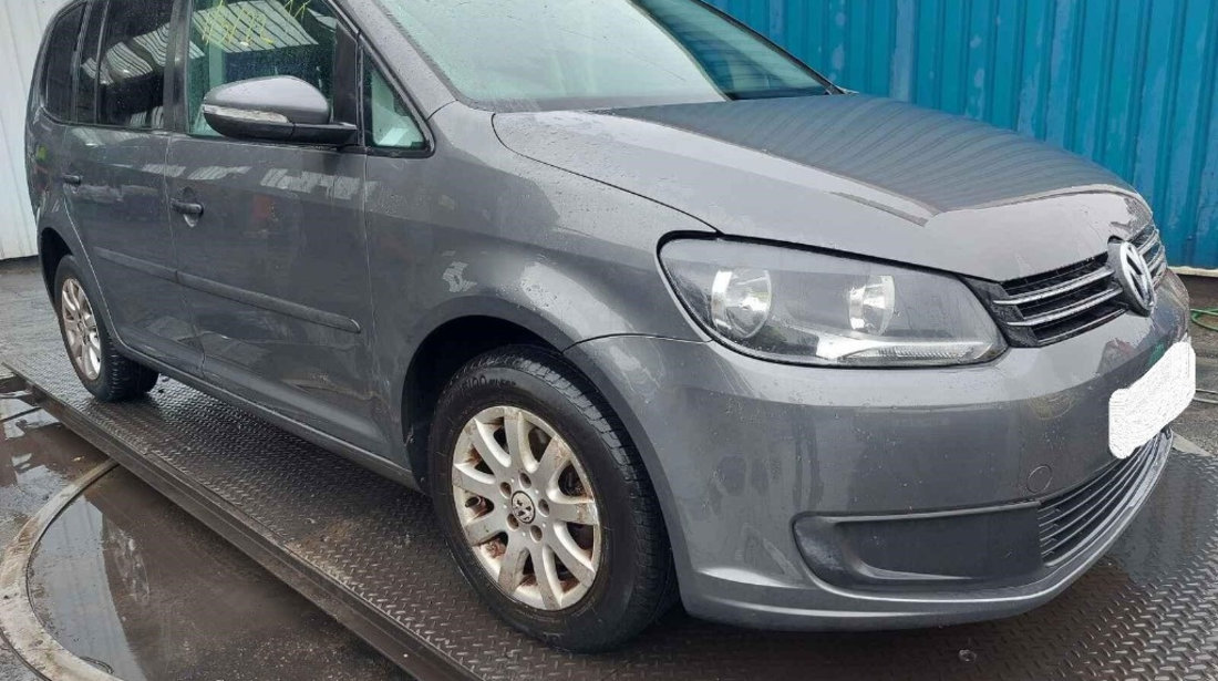 Aripa dreapta spate Volkswagen Touran 2010 VAN 1.6 TDI