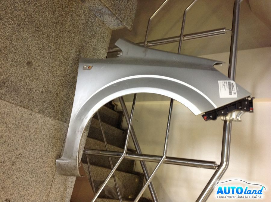 Aripa Fata Dreapta Argintie, Putin Indoita Opel ZAFIRA A05 2005