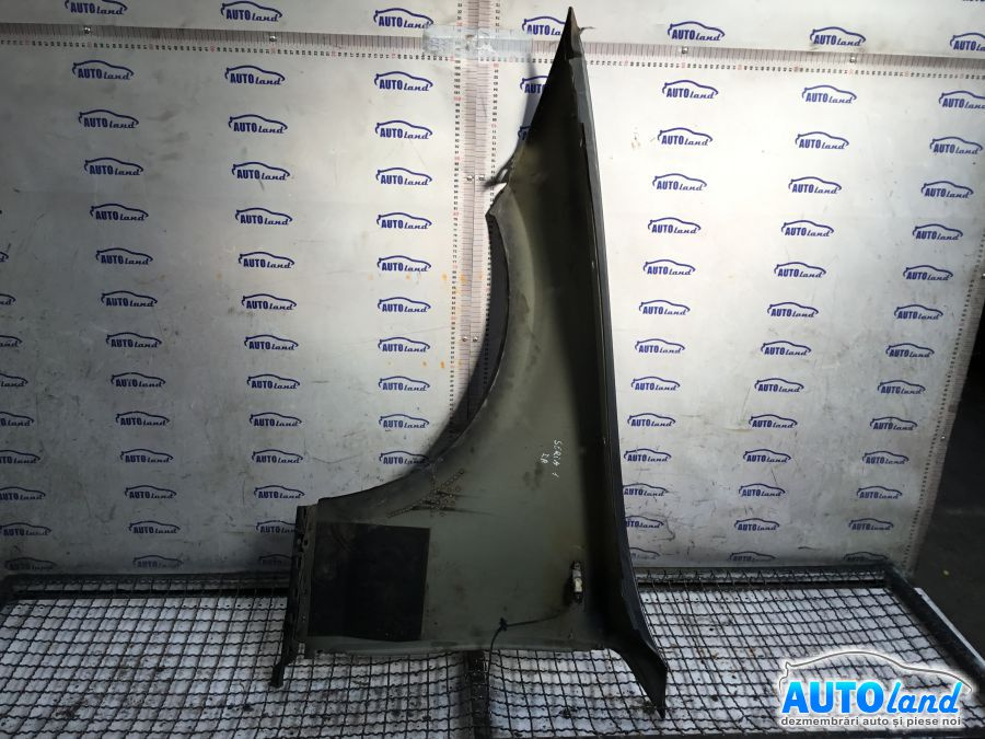 Aripa Fata Dreapta BMW 1 E81,E87 2004