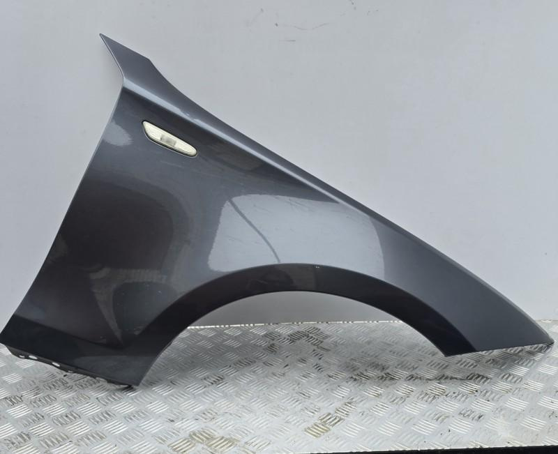 Aripa fata dreapta BMW Seria 1 2004-2011 E81, E87