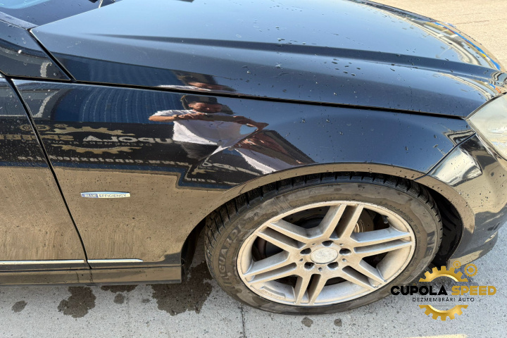 Aripa fata dreapta culoare 197 Negru Obsidian Mercedes-Benz C-Class W204/S204 [2007 - 2012]