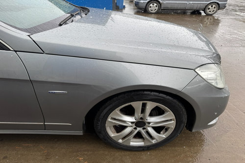 Aripa fata dreapta culoare 792 Argintiu Palladium Mercedes-Benz E-Class W212 [2009 - 2013]