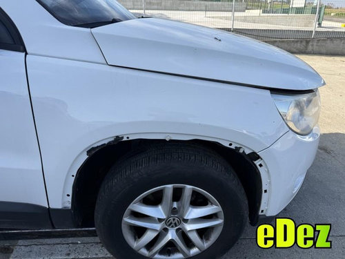 Aripa fata dreapta culoare alb - lb9a Volkswagen Tiguan (2007-2011)