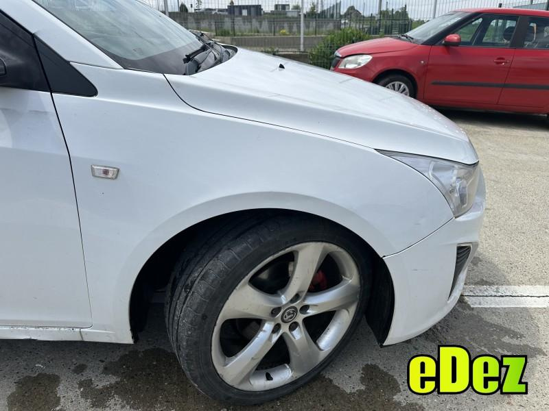 Aripa fata dreapta culoare alba Chevrolet Cruze (2012->) [J308]