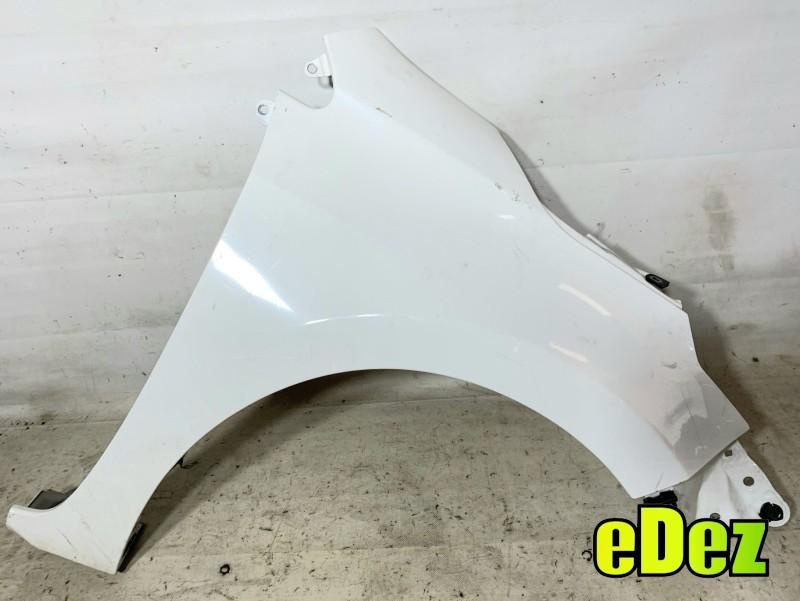 Aripa fata dreapta culoare alba Toyota Corolla (2012-2018) 5380102200