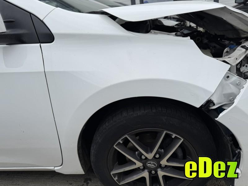 Aripa fata dreapta culoare alba Toyota Corolla (2012-2018) 5380102200