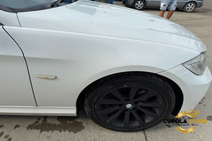 Aripa fata dreapta culoare ALPINWEISS (300) BMW Seria 3 E90 [facelift] [2008 - 2013]