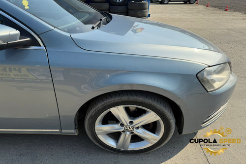 Aripa fata dreapta culoare LC7Z Volkswagen VW Passat B7 [2010 - 2015] 2.0TDI CFF