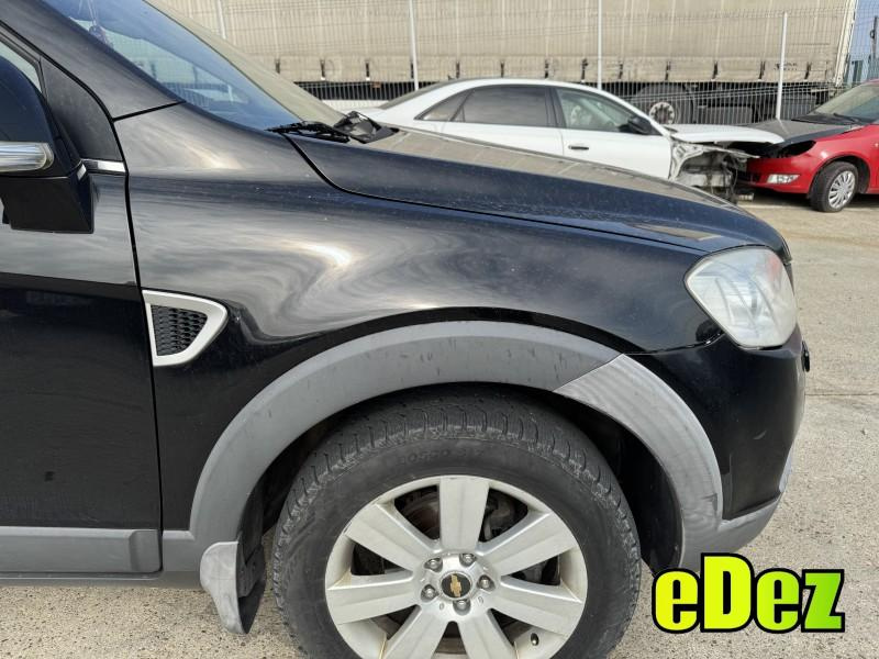 Aripa fata dreapta culoare neagra Chevrolet Captiva (2006-2010) [C100, C140]