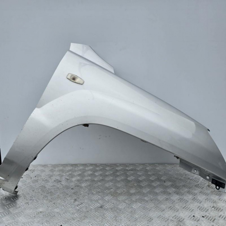 Aripa fata dreapta Kia Sportage 2004-2010