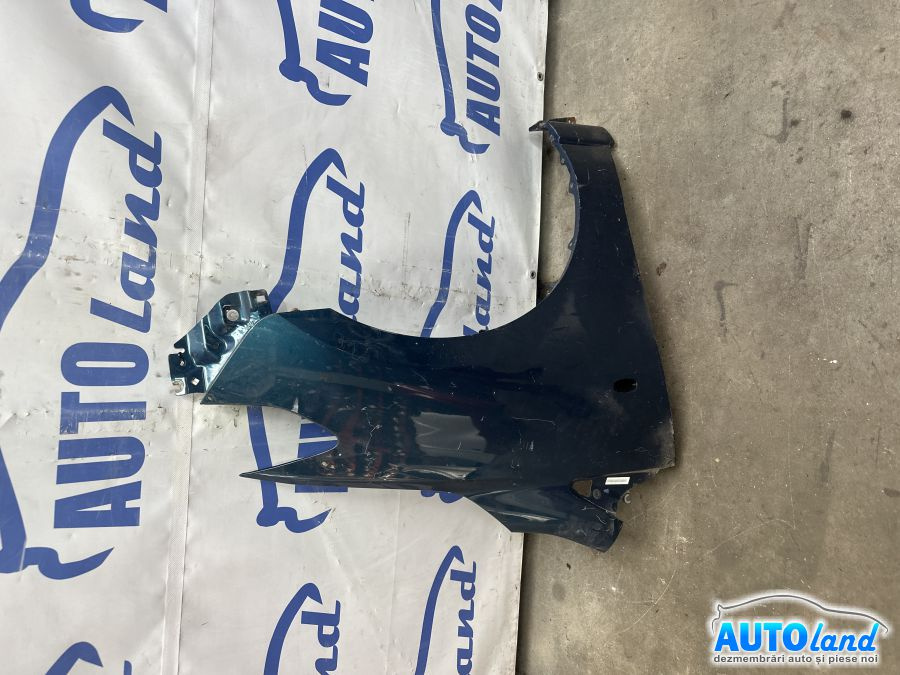 Aripa Fata Dreapta Mazda 5 CR19 2005