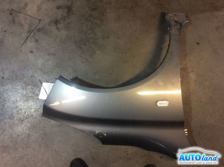 Aripa Fata Dreapta Nissan MARCH K12 2003