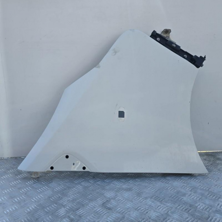 Aripa fata dreapta Opel Vivaro B 2014-2019 93455813