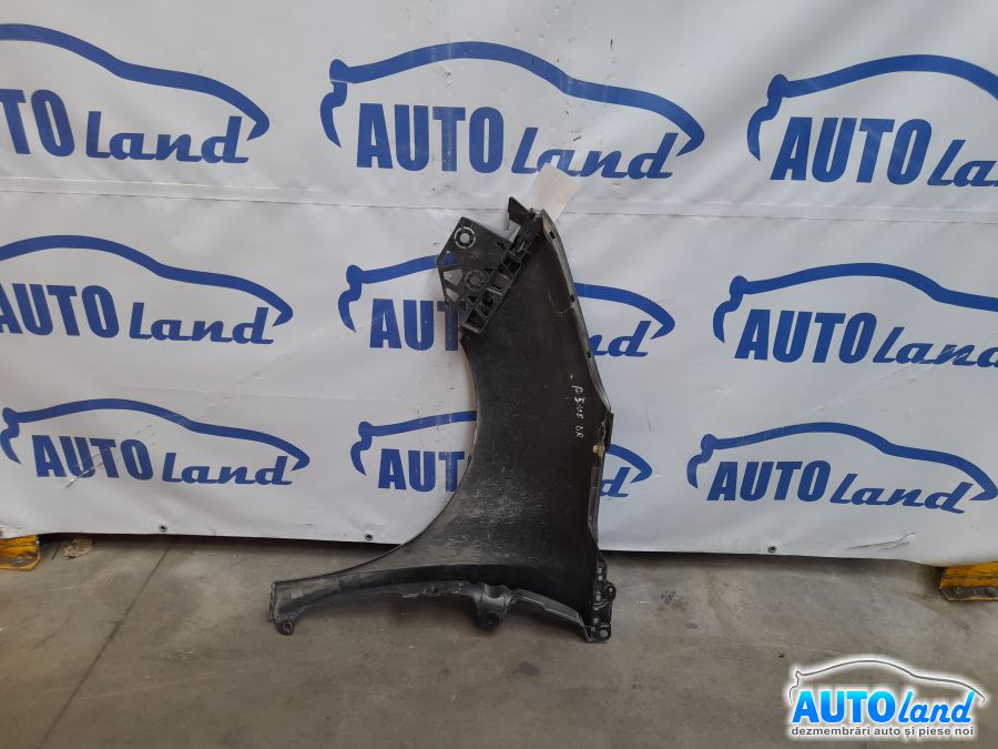 Aripa Fata Dreapta Peugeot 5008 2009