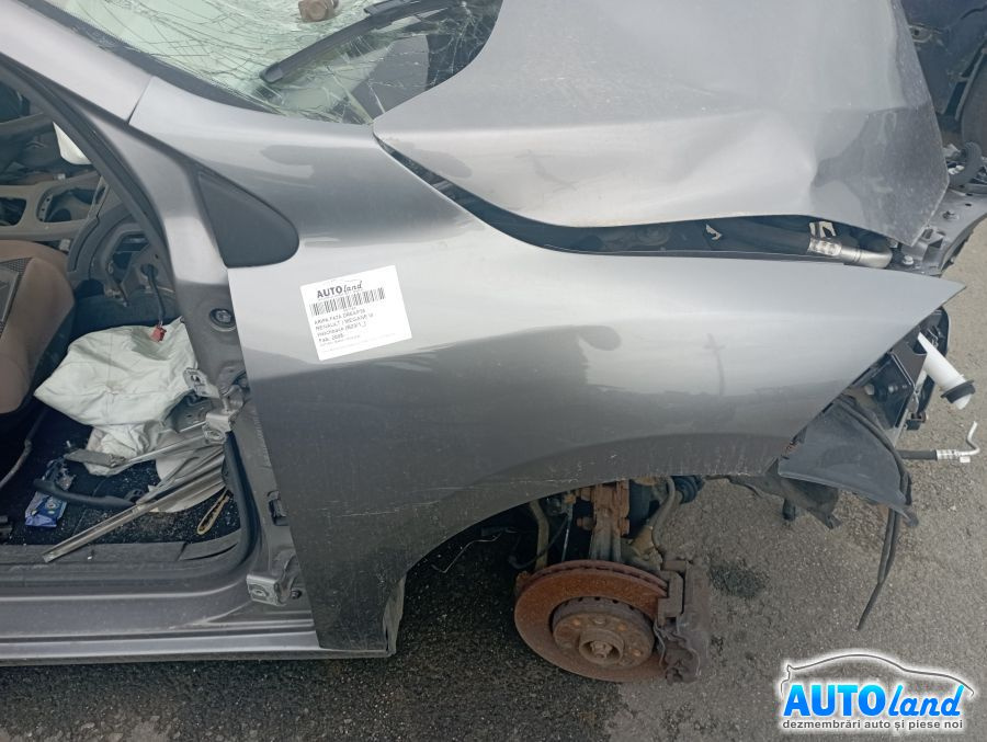 Aripa Fata Dreapta Renault MEGANE III Hatchback BZ0/1 2008