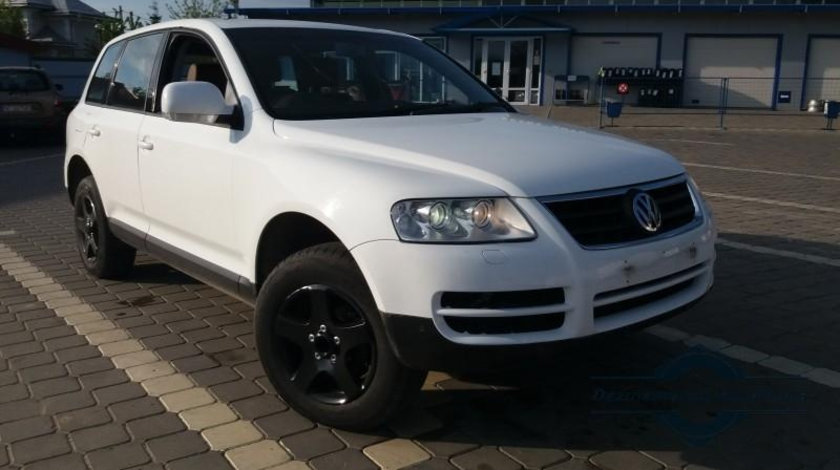 Aripa fata dreapta Volkswagen Touareg (2002-2010)