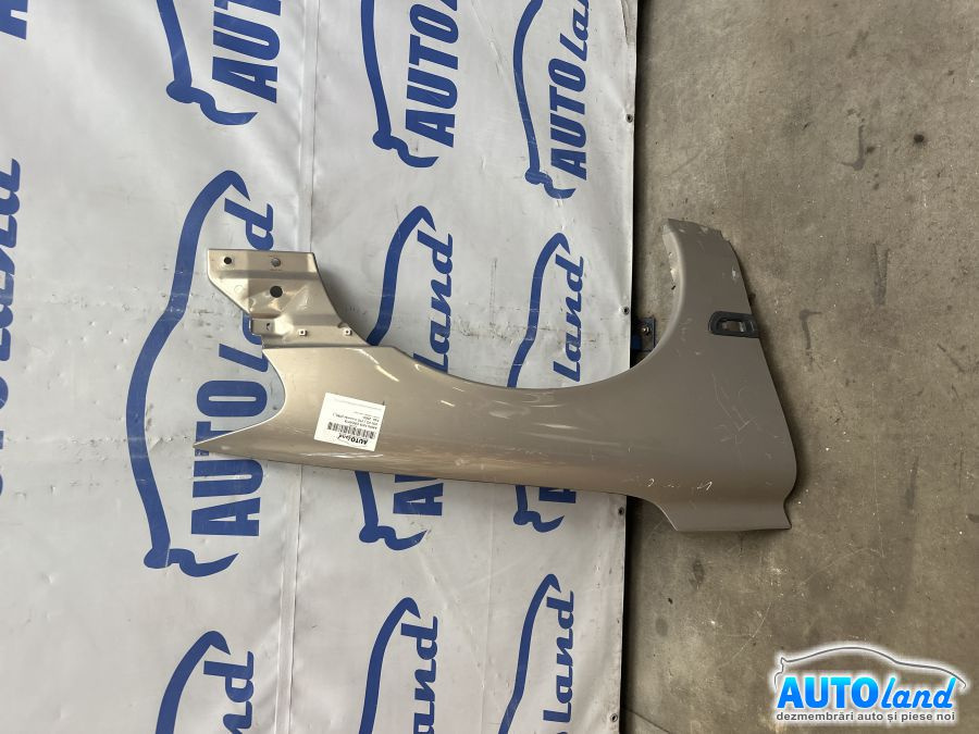 Aripa Fata Dreapta Volvo V70 II combi P80 2000