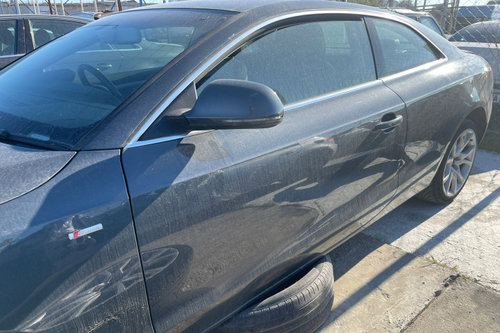 Aripa fata stanga Are defect dar poate fi repararta usor Audi A5 8T [2007 - 2011] Coupe 1.8 TFSI MT ...