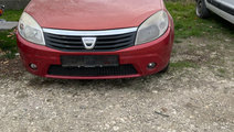 Aripa fata stanga are mic defect Dacia Sandero [20...