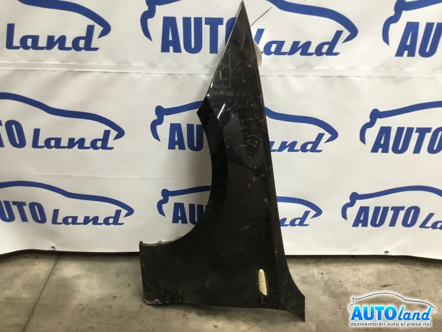 Aripa Fata Stanga BMW 1 E81,E87 2004