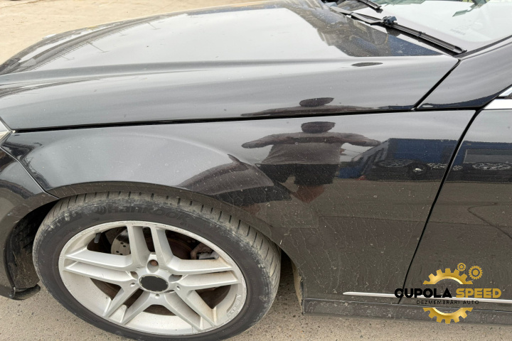 Aripa fata stanga culoare 197 Negru Obsidian Mercedes-Benz C-Class W204/S204/C204 [facelift] [2011 - 2015]
