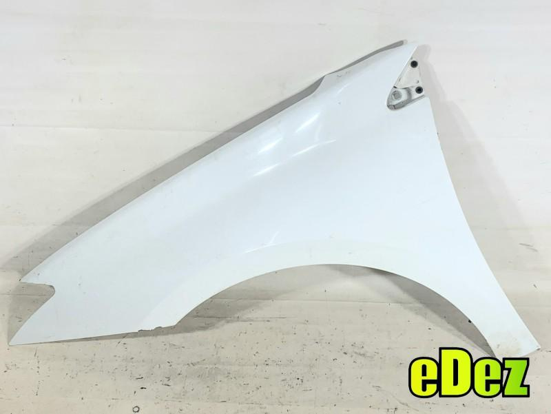 Aripa fata stanga culoare alba Renault Laguna 3 (2007-2010)