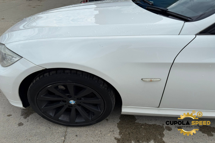Aripa fata stanga culoare ALPINWEISS (300) BMW Seria 3 E90 [facelift] [2008 - 2013]