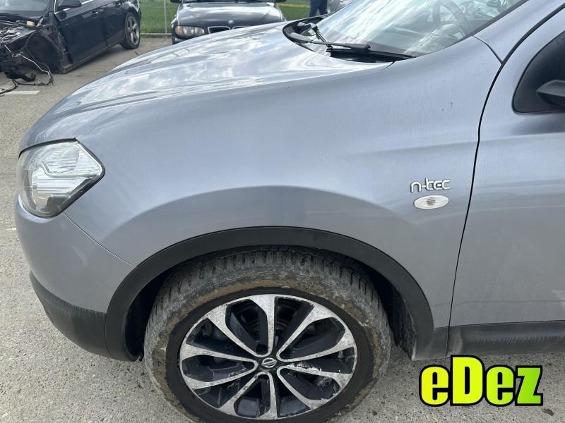 Aripa fata stanga culoare argintiu - kaq Nissan Qashqai plus 2 facelift (2010-2014)