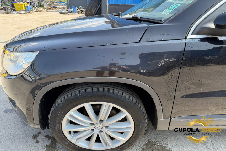 Aripa fata stanga culoare LC9X Volkswagen VW Tiguan 5N [2007 - 2011] 2.0TDI CBAB